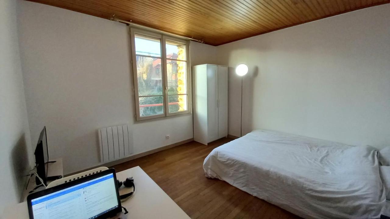 Super Appartement Au Centre Ville De Rosny Sous Bois Luaran gambar