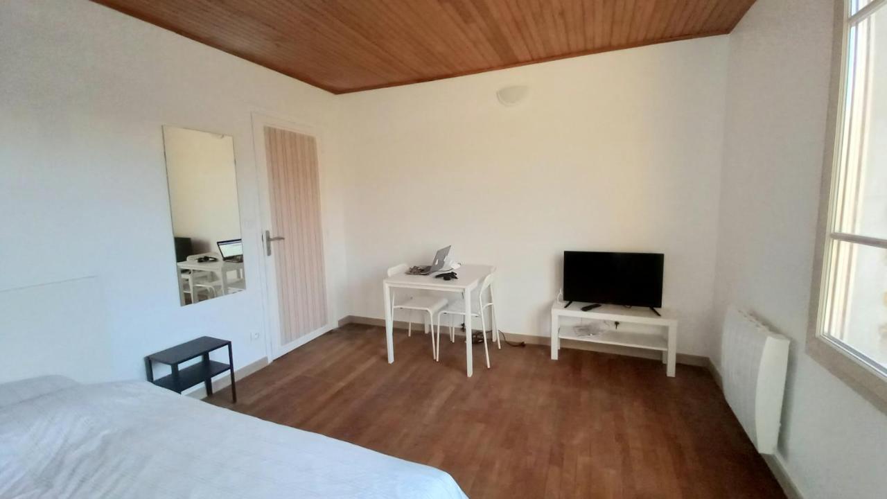 Super Appartement Au Centre Ville De Rosny Sous Bois Luaran gambar