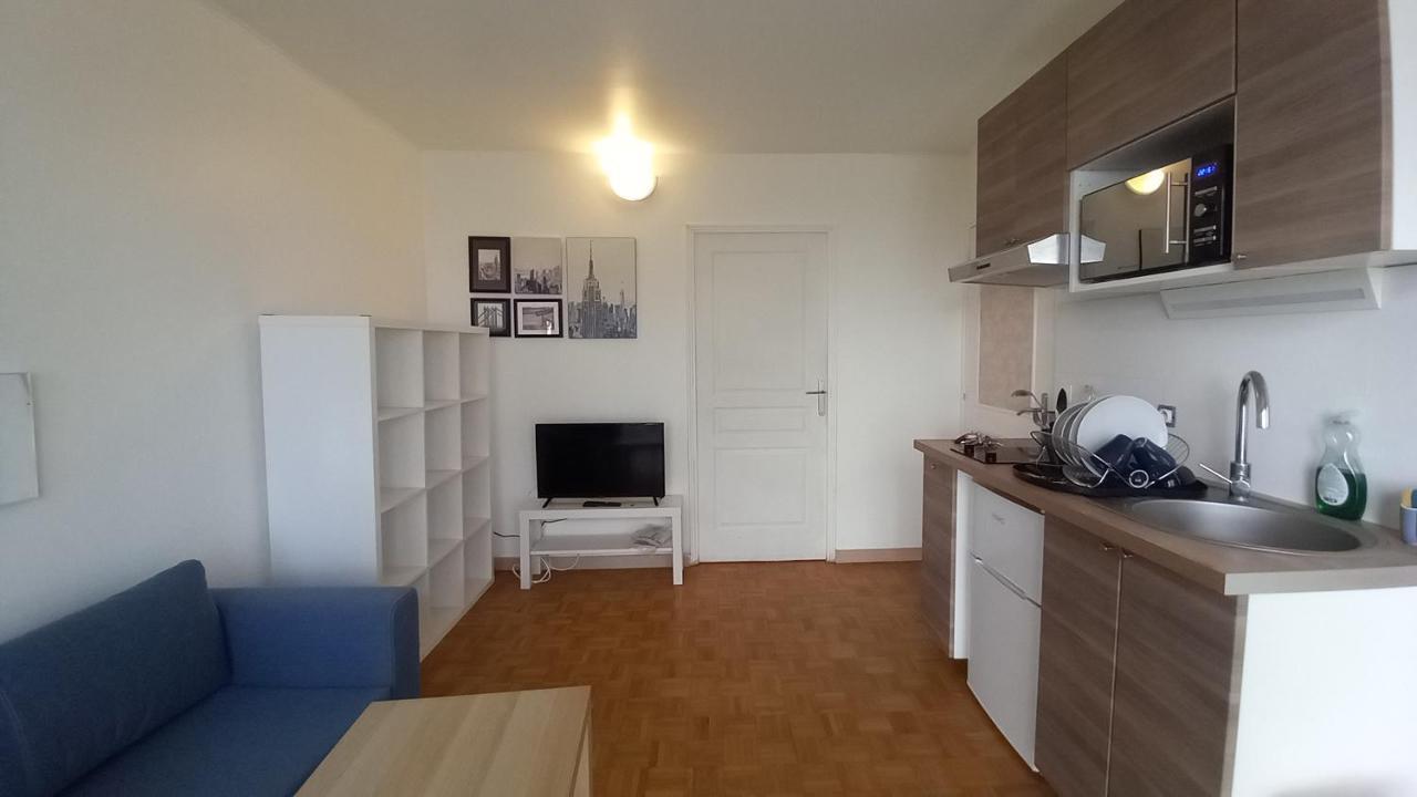 Super Appartement Au Centre Ville De Rosny Sous Bois Luaran gambar