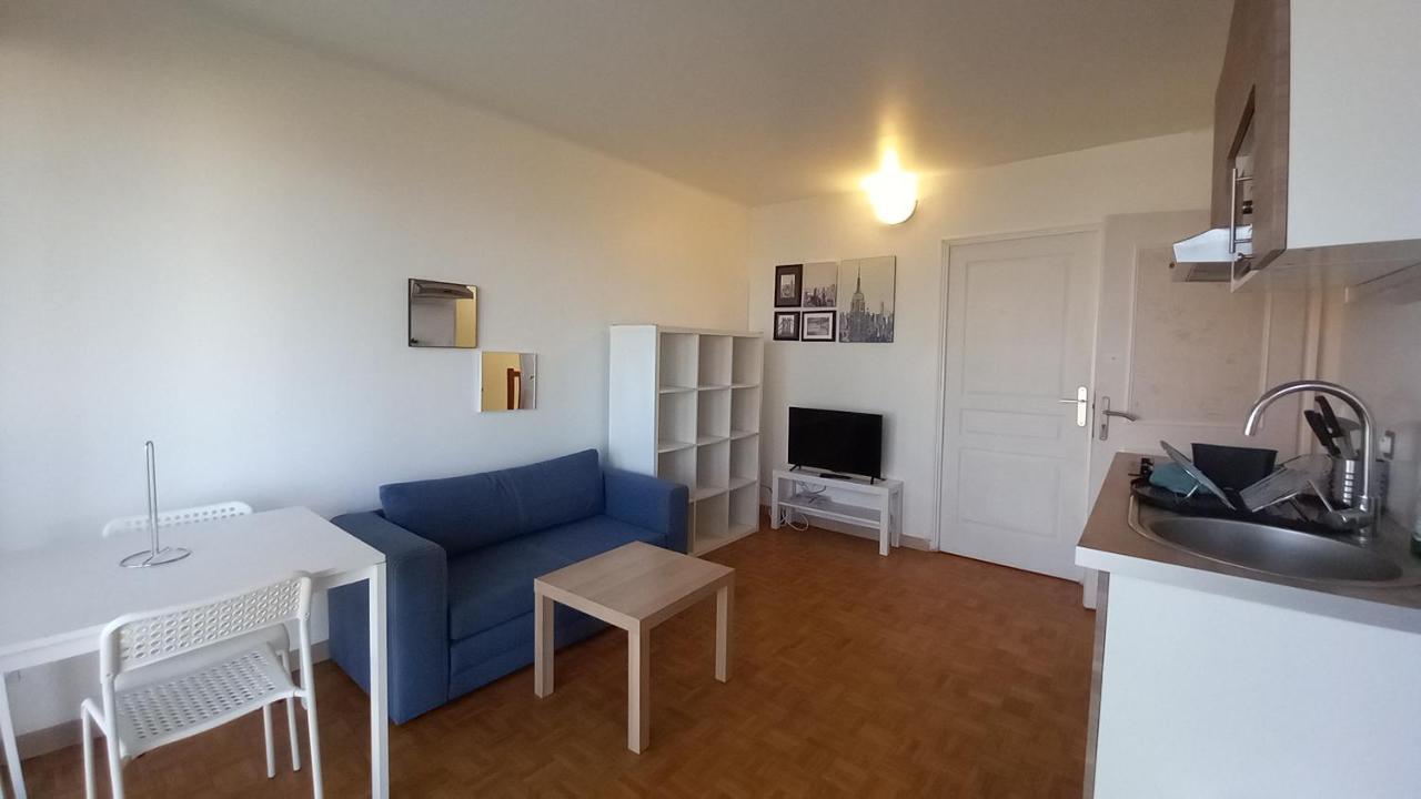 Super Appartement Au Centre Ville De Rosny Sous Bois Luaran gambar
